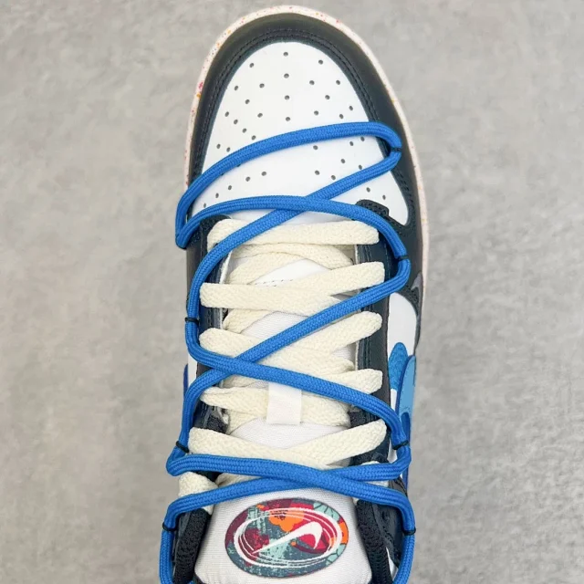 Nike Sneakers Dunk Low SE Triple Swoosh product detail image 58