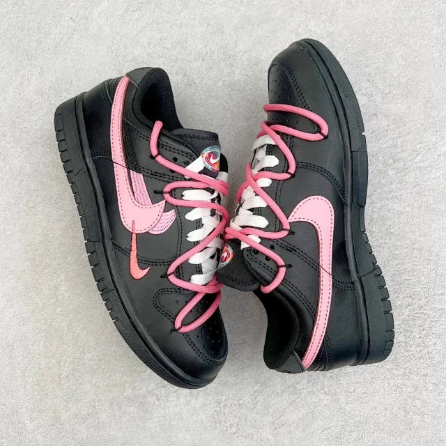 Nike Sneakers Dunk Low SE Triple Swoosh product detail image 30