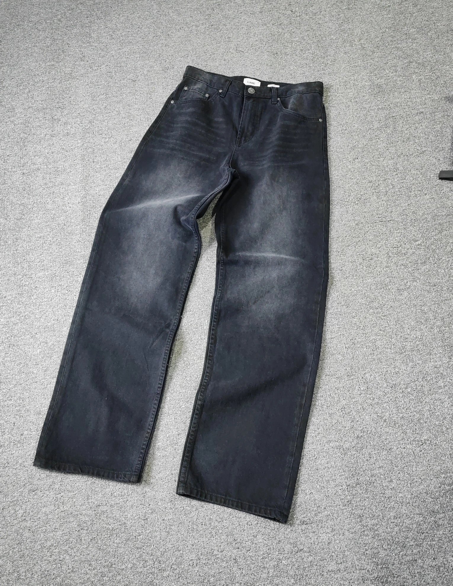 LIME Wide-Leg Straight Jeans