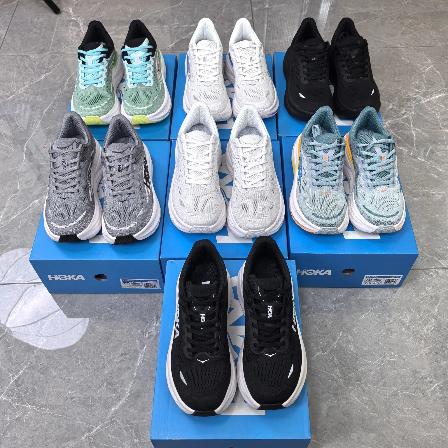 红卡HOKA ONE ONE 绑代Bondi 9 厚底低帮跑步鞋