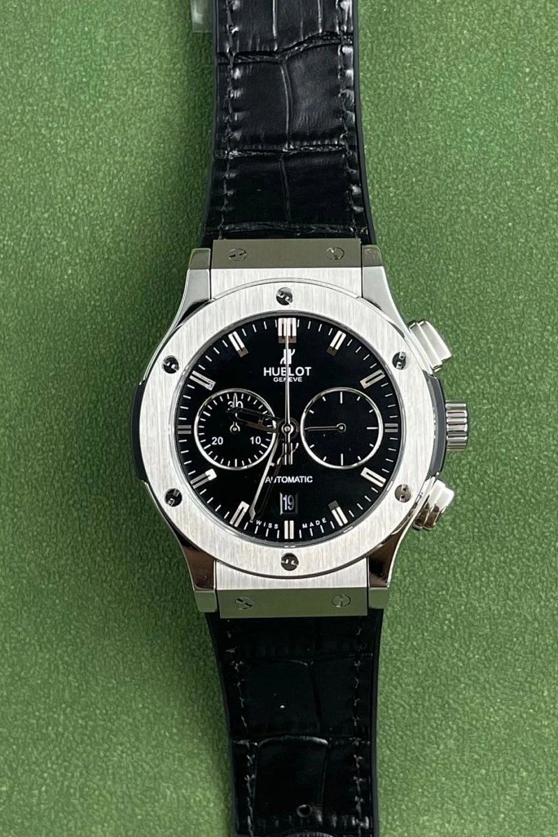 Watch from Three-legged