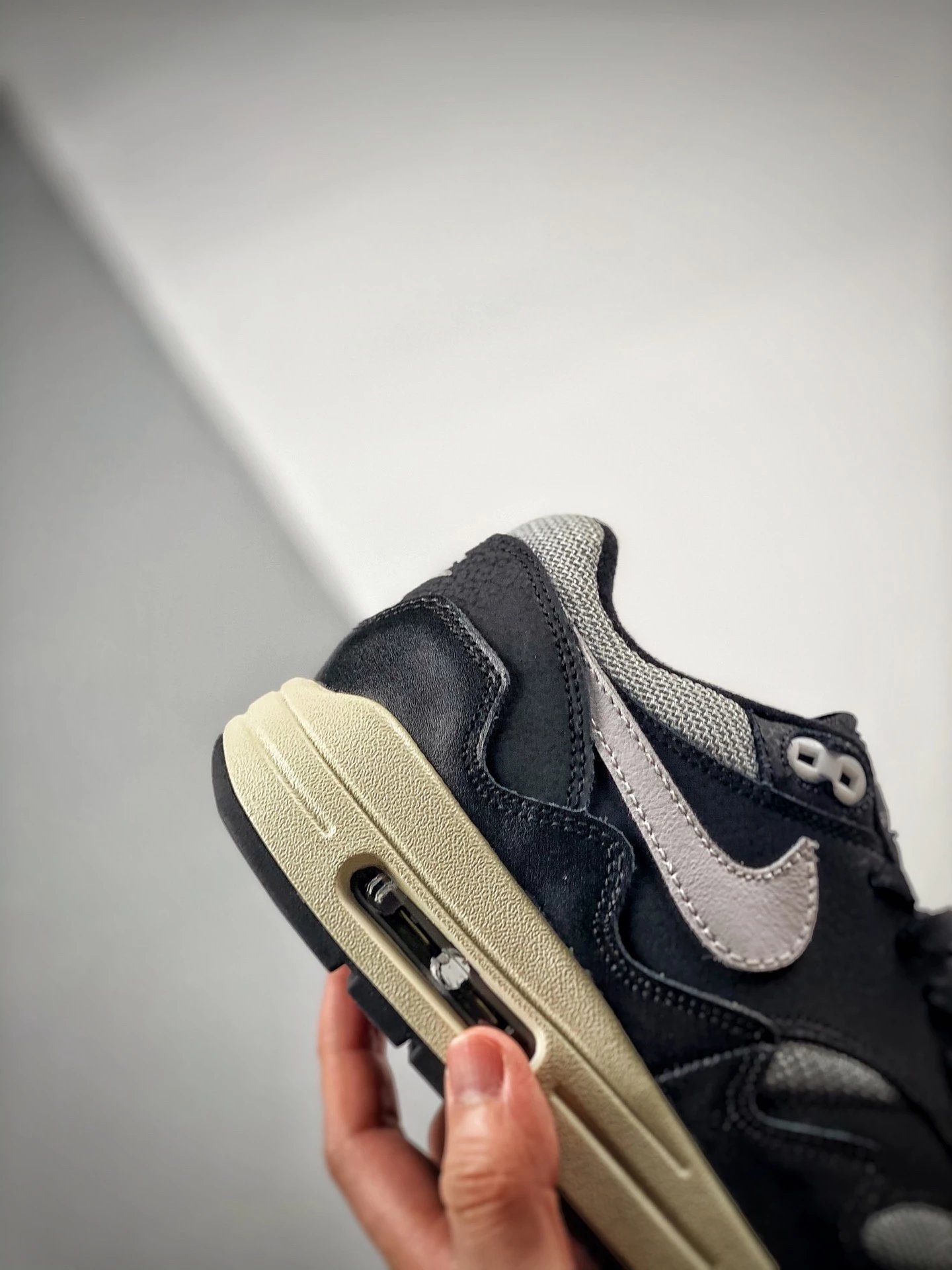 Nike Air Max 1 Wave Burgundy Sneakers - 19