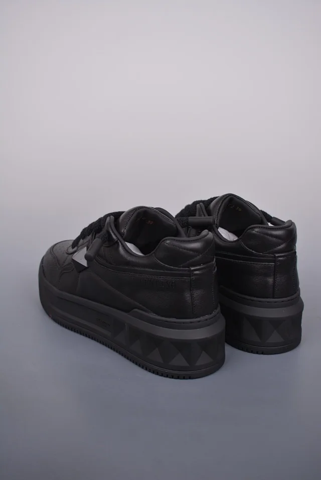 Valentino Garavani Sneakers One Stud low-top product detail image 56
