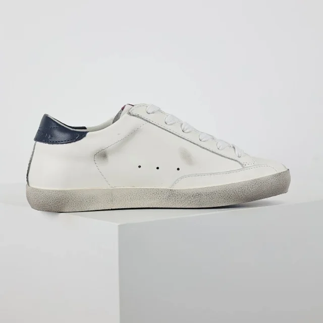 Golden Goose Sneakers Distressed star-appliqué low-top product detail image 12