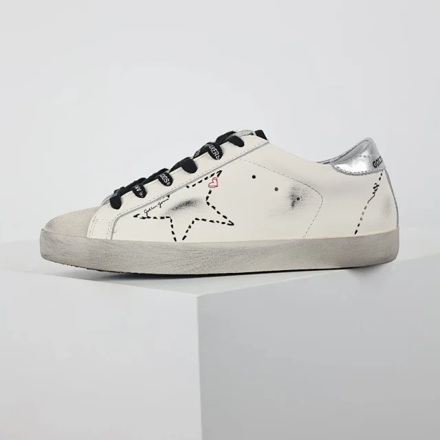 Golden Goose Sneakers Distressed star-appliqué low-top product detail image 19