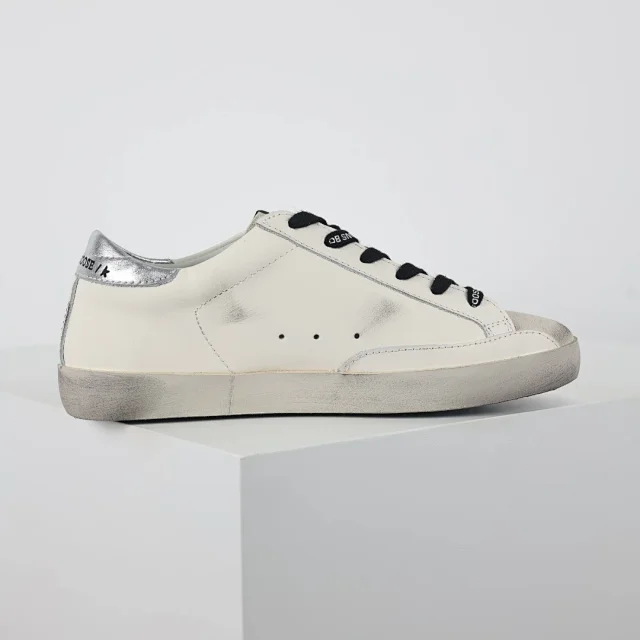 Golden Goose Sneakers Distressed star-appliqué low-top product detail image 21