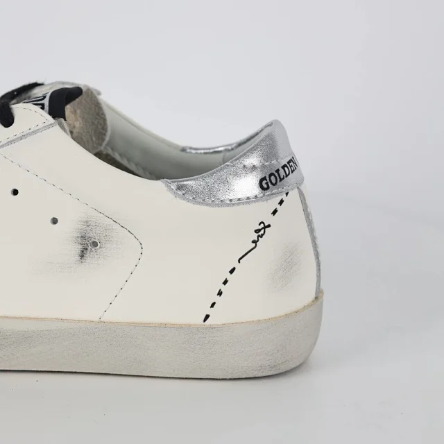 Golden Goose Sneakers Distressed star-appliqué low-top product detail image 24