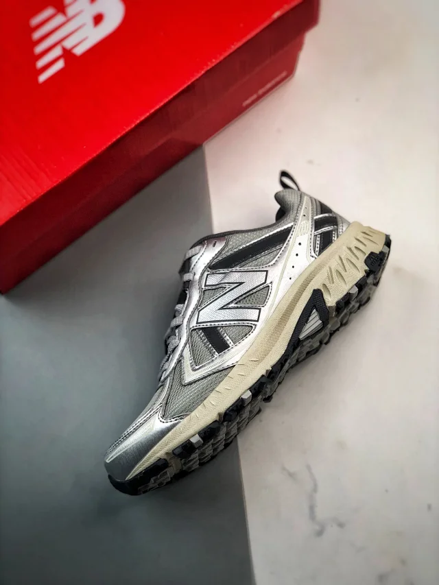 New Balance Sneakers NB 410 v5 product detail image 30