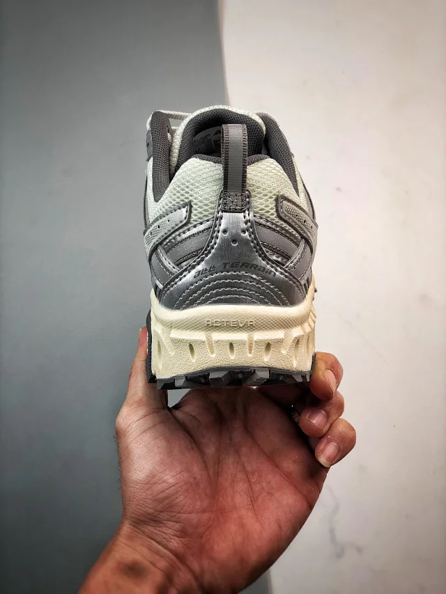 New Balance Sneakers NB 410 v5 product detail image 26