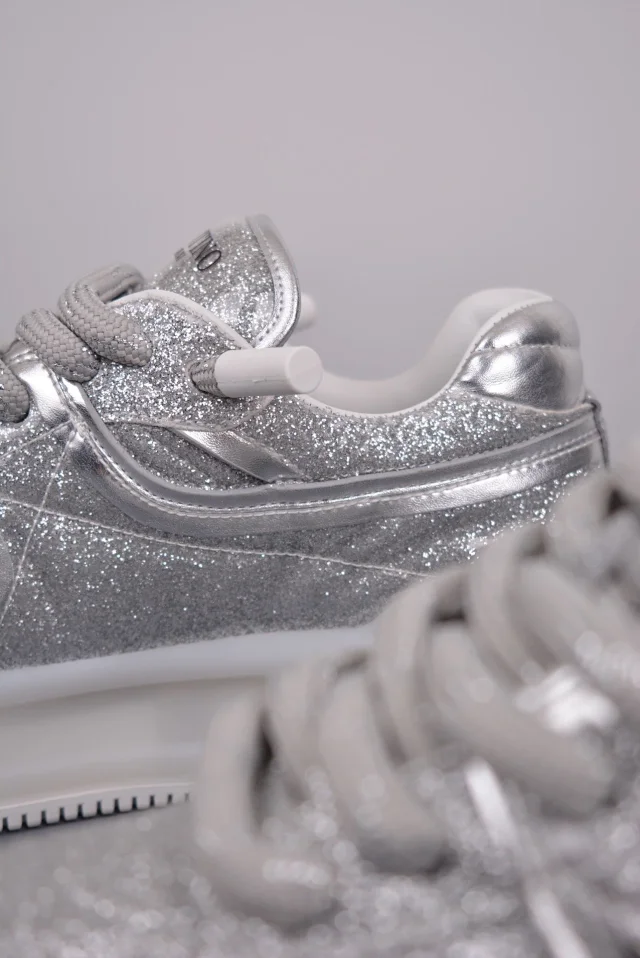 Valentino Garavani Sneakers One Stud low-top product detail image 26