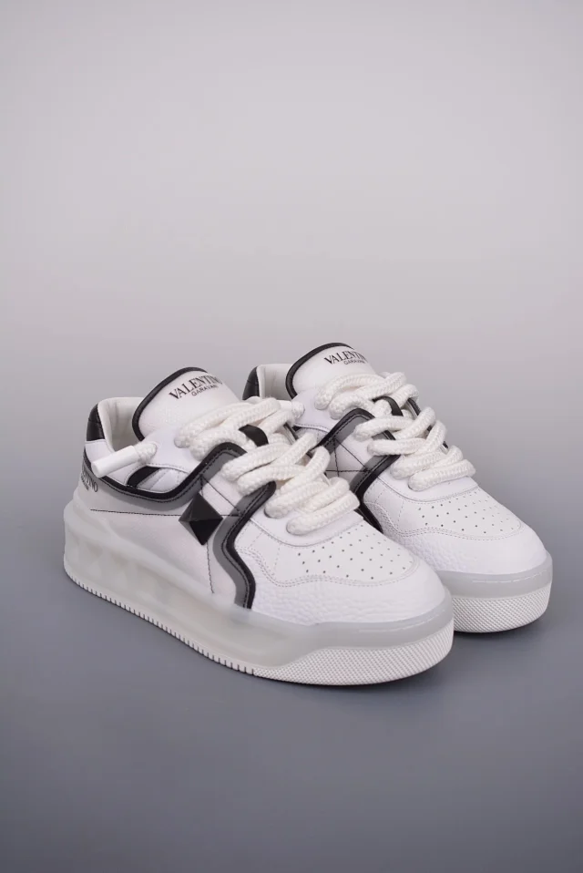 Valentino Garavani Sneakers One Stud low-top product detail image 37