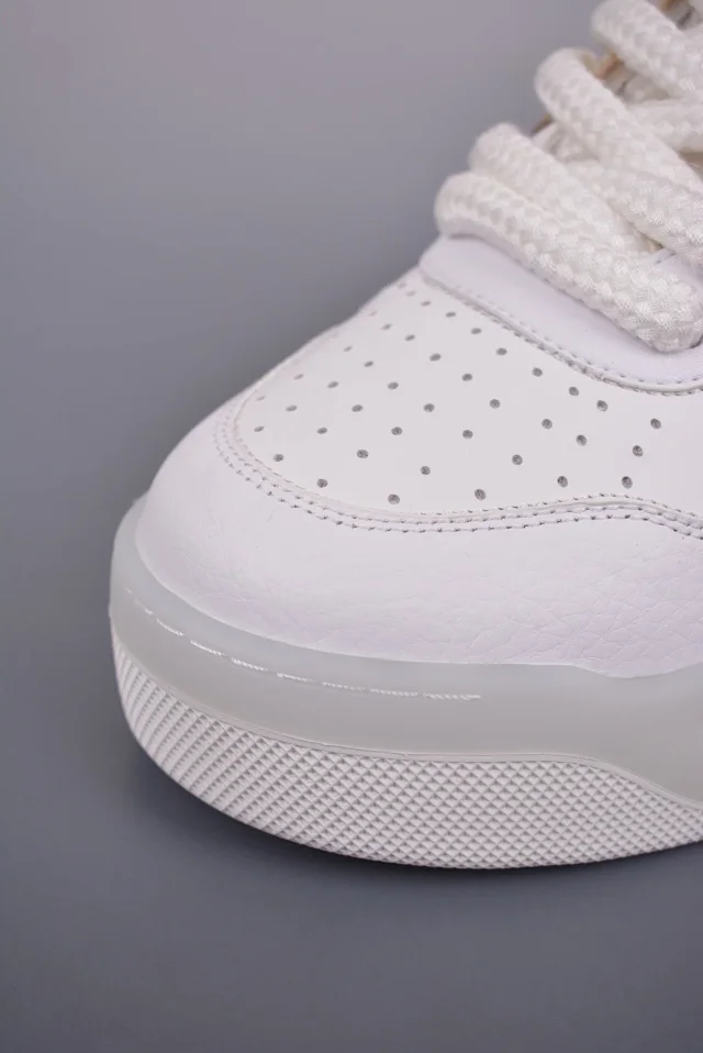 Valentino Garavani Sneakers One Stud low-top product detail image 33