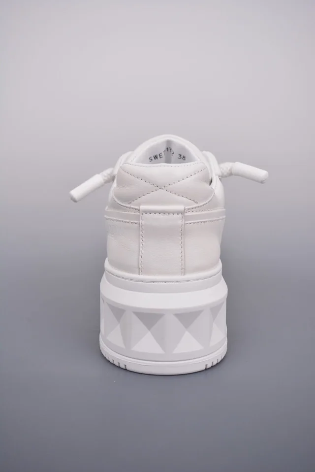 Valentino Garavani Sneakers One Stud low-top product detail image 67