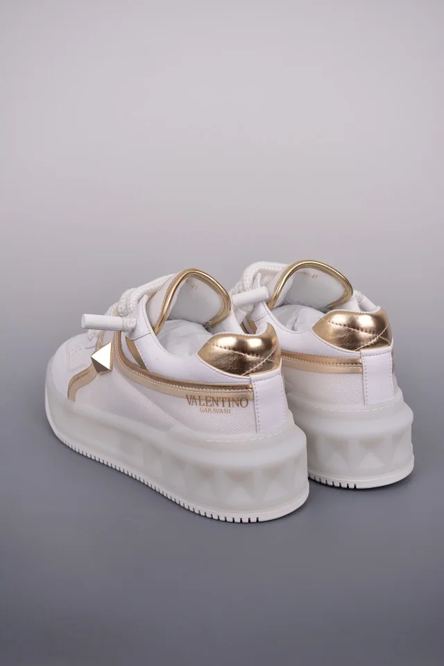 Valentino Garavani Sneakers One Stud low-top product detail image 29
