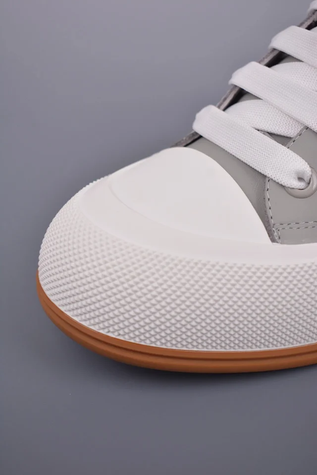 Alexander McQueen Sneakers Oversized low-top product detail image 24