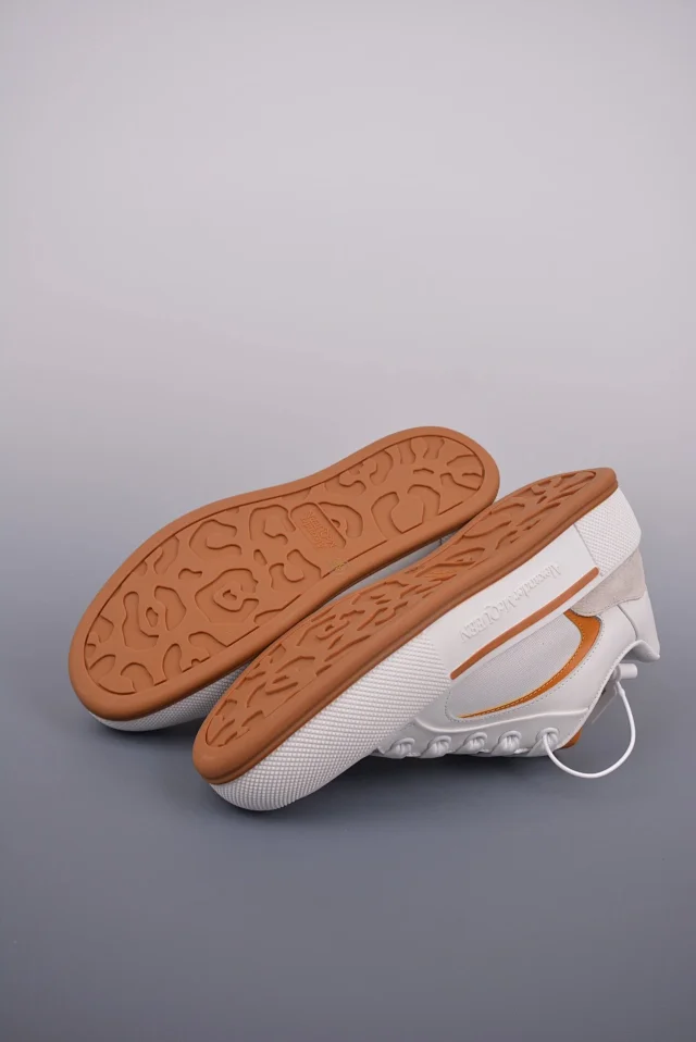 Alexander McQueen Sneakers Oversized low-top product detail image 12