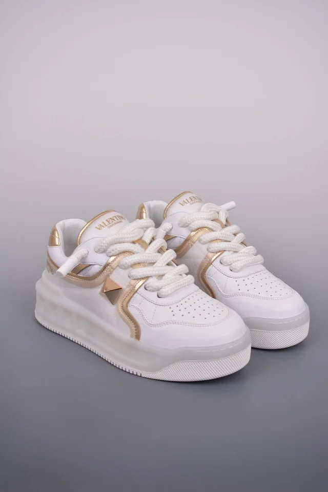 Valentino Garavani Sneakers One Stud low-top product detail image 28