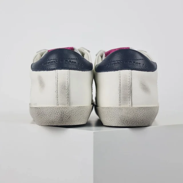 Golden Goose Sneakers Distressed star-appliqué low-top product detail image 11