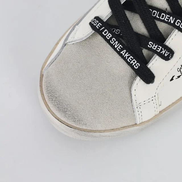 Golden Goose Sneakers Distressed star-appliqué low-top product detail image 23