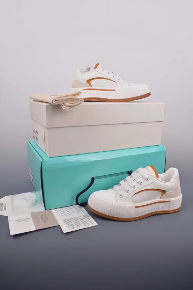 Alexander McQueen Sneakers Oversized low-top product detail image 14