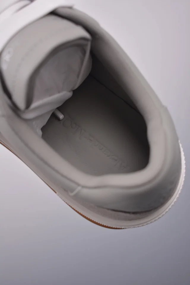 Alexander McQueen Sneakers Oversized low-top product detail image 27