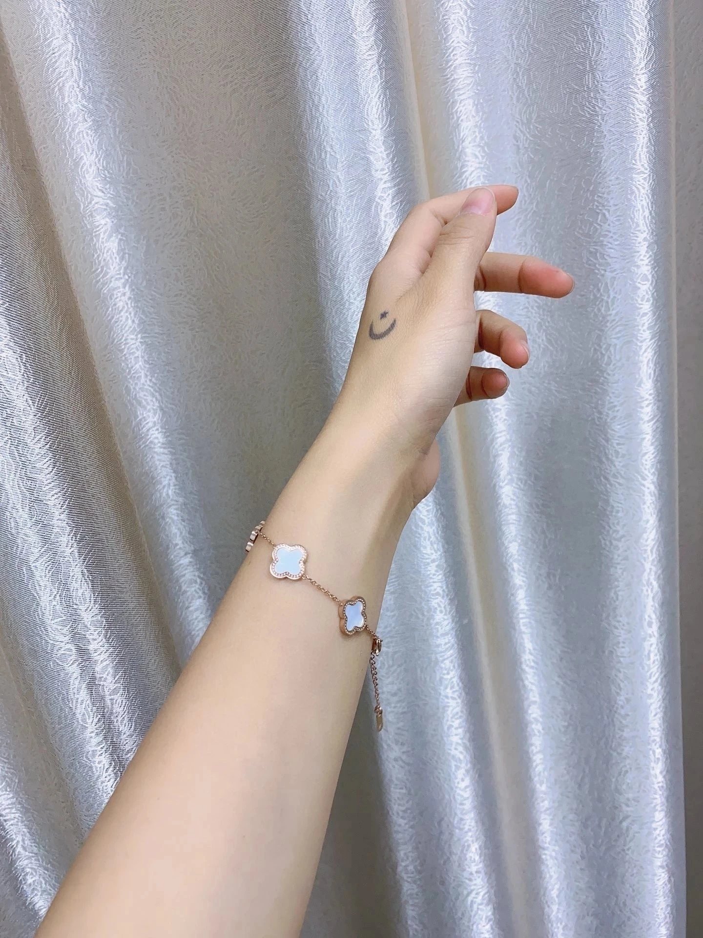 梵克五花贝母四叶草手链玫瑰金链 4