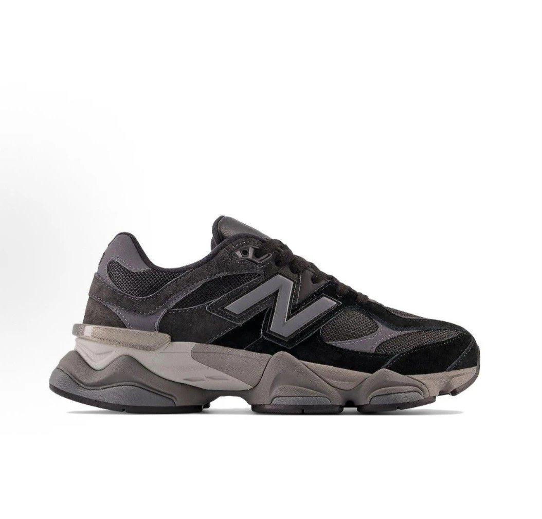 Black gray 42 (one size smaller)