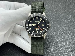 thumbnail for TUDOR leads the submarine FXD-GMT GMT