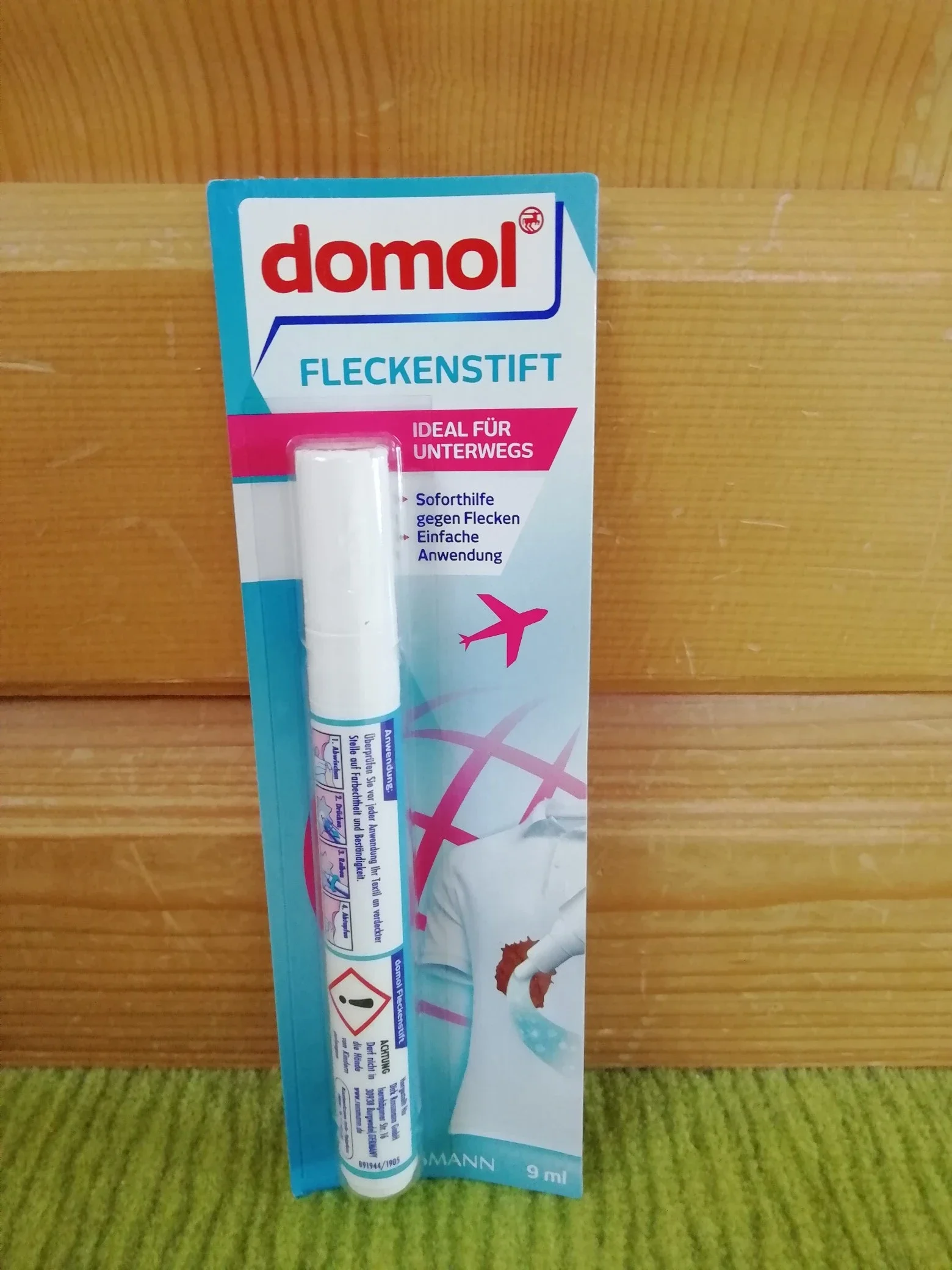 Germany Domol Multi-functional travel home clothes stain removal instant magic fast stain removal pen 【Brand】：Domol 【Specification】：4 ml 【Place of Origin: Germany 【Product Overview】： Decontamination pen through the powerful anti-stain formula