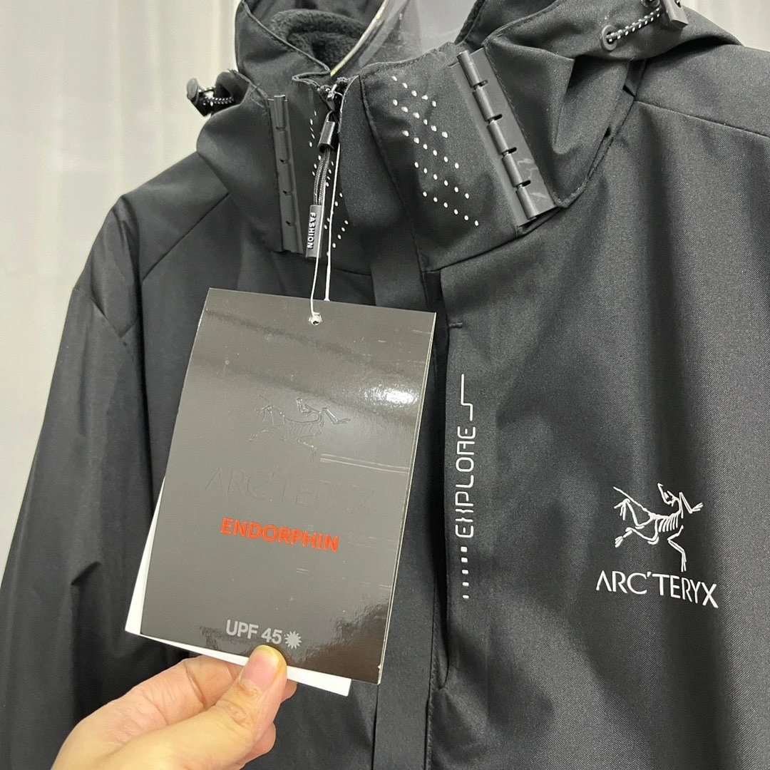 ARC'TERYX Men's 3-in-1 Fleece Lined Softshell Jacket!