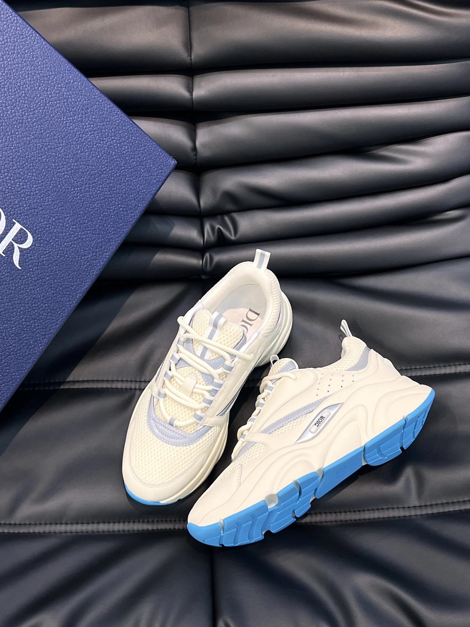 Dior B23 Oblique White and Black Chunky Sneakers - 8