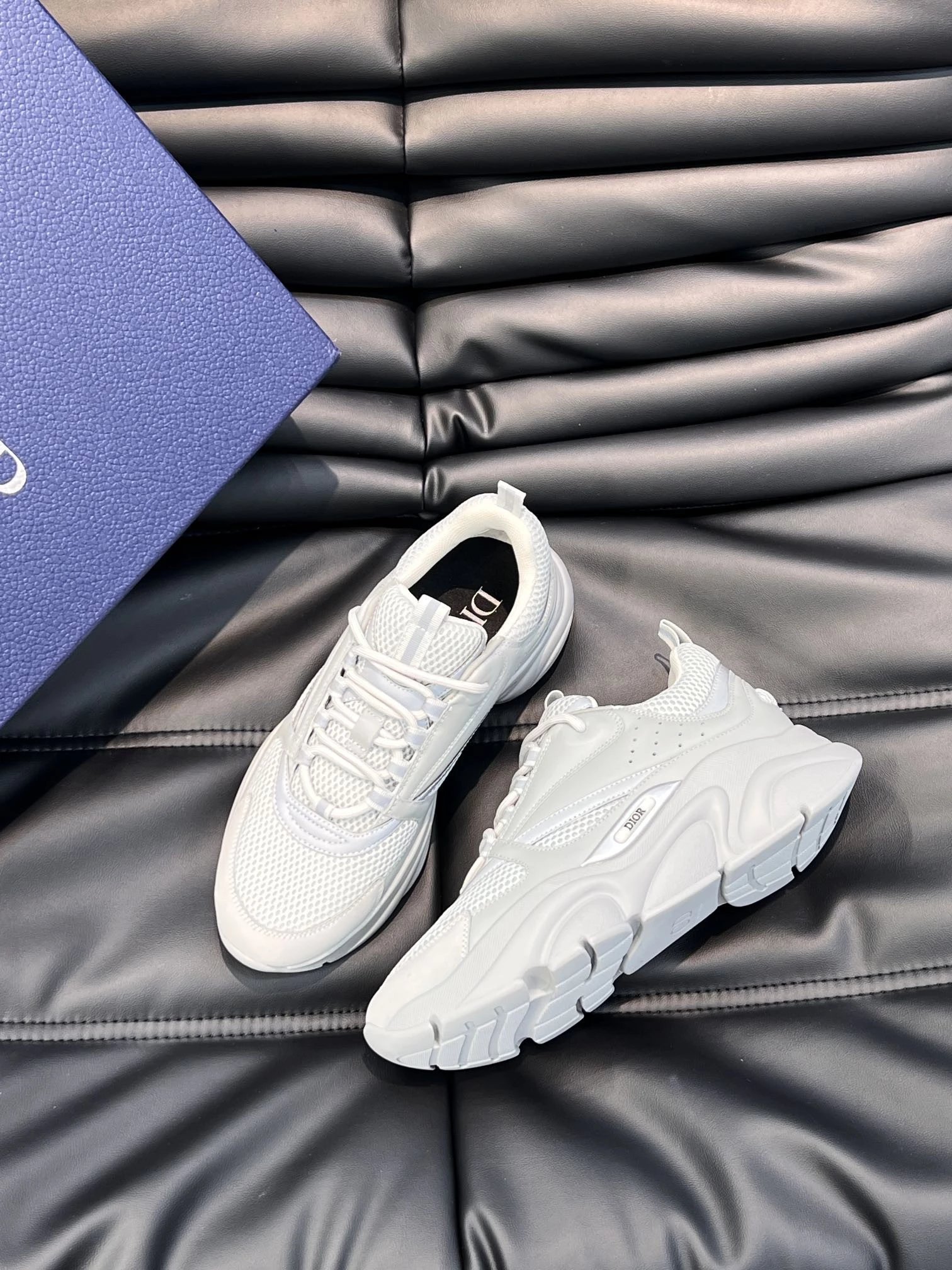 Dior B23 Oblique White and Black Chunky Sneakers - 7