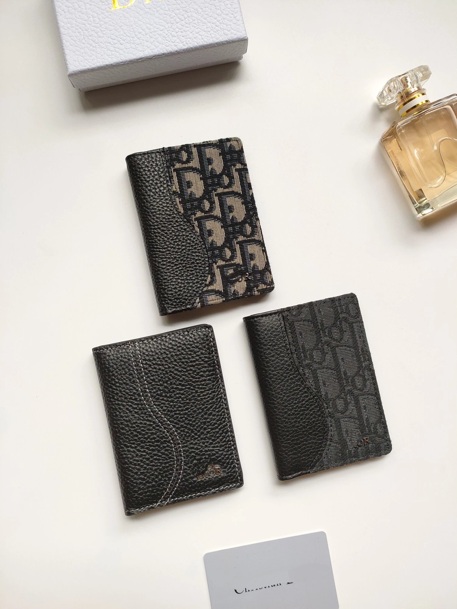 2023 Double Fold Card Clip Grain Beef Leather Beige Black Printed Fabric