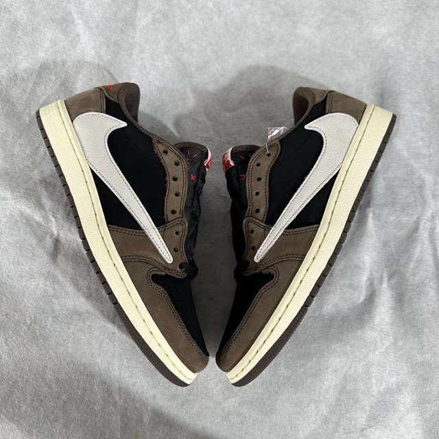 Air Jordan 1 High Chicago Lost and Found: seller detail photo 9
