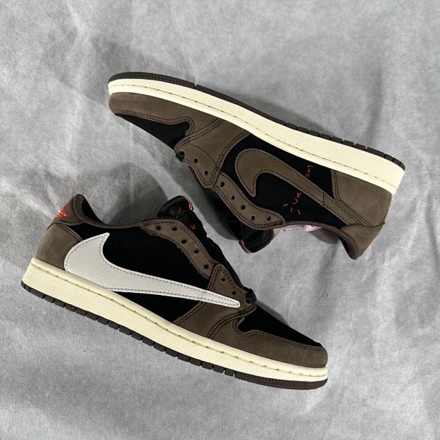 Air Jordan 1 High Chicago Lost and Found: seller detail photo 8