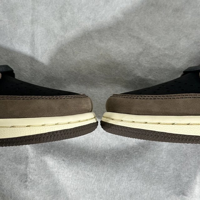 Air Jordan 1 High Chicago Lost and Found: seller detail photo 6