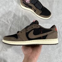 Air Jordan 1 High Chicago Lost and Found — seller photo 6