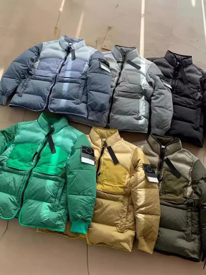 Design Puffer Jacket with Star Logo White Outerwear - 26