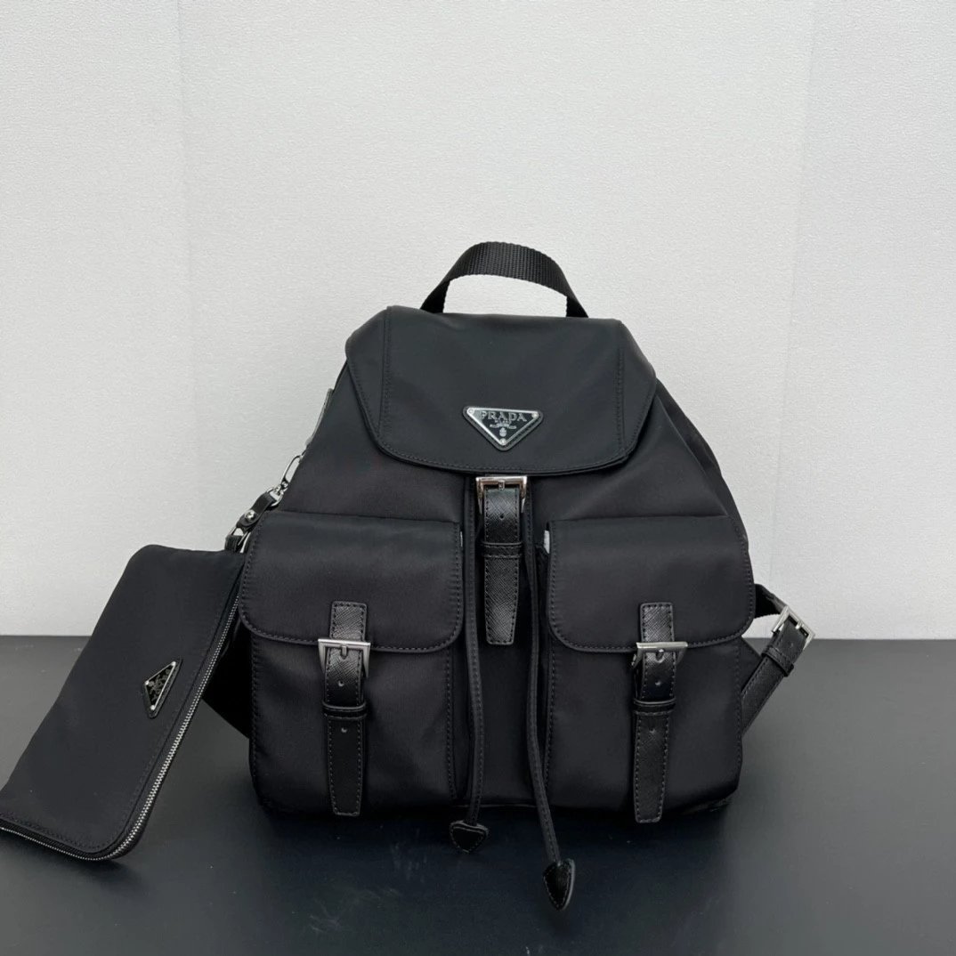 Generation purchase level [spot] high version of Prada / Prada recycled nylon backpack parachute shoulder bag women's bags casual versatile trend