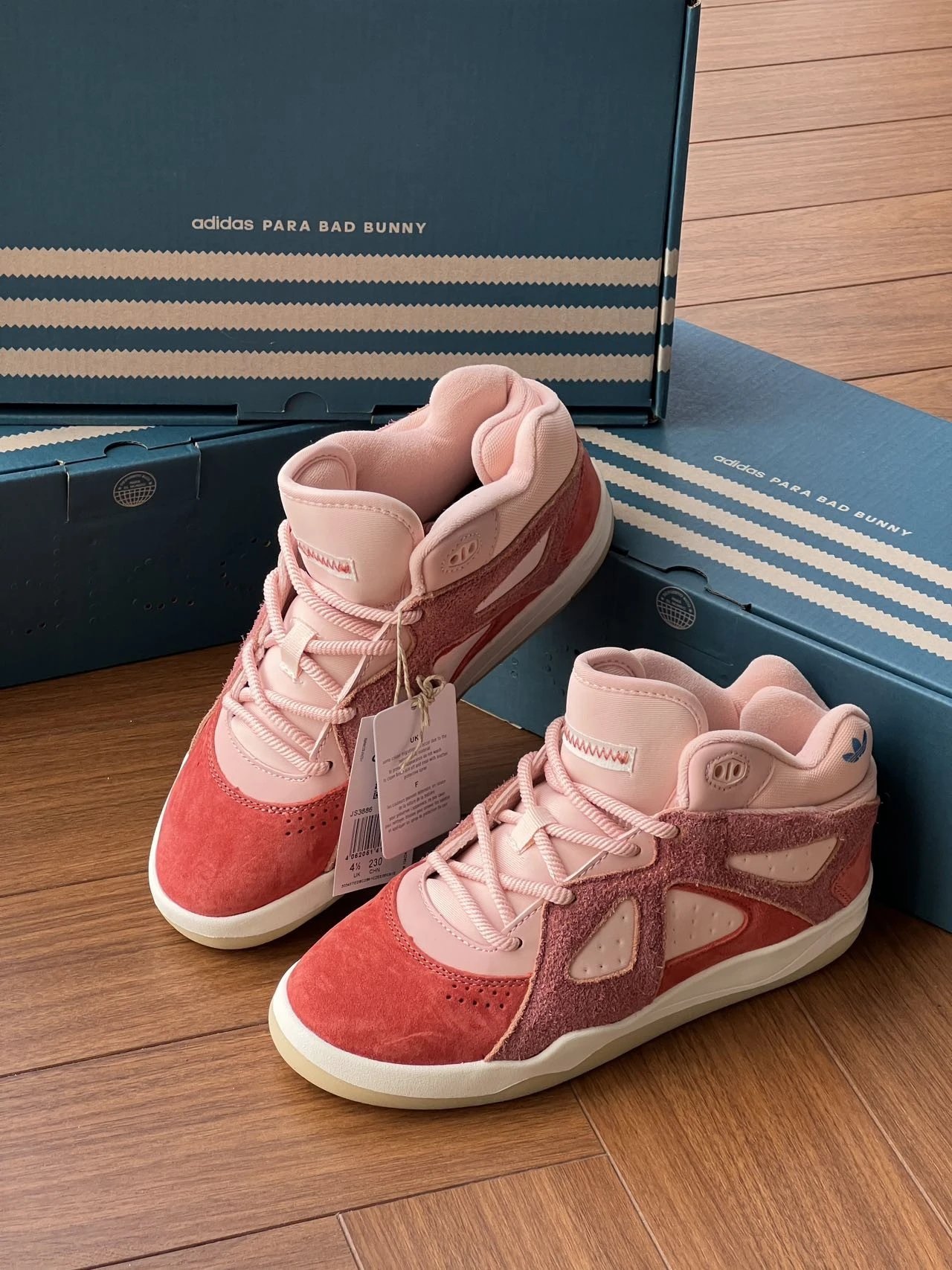 福利不退换📣📣📣盲拍都不会出错的adidas  × Bad Bunny Badbo 1.0 百搭舒适 高帮 篮球鞋 ！！！（男女同款）