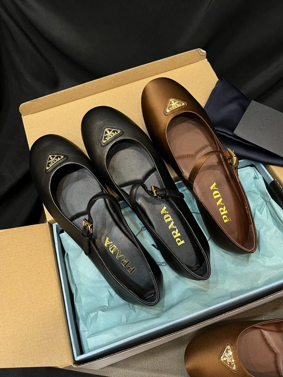 Zapatos Ballerina de Cuero Prada