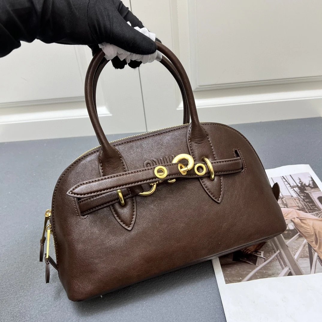 Normal quality women handbag