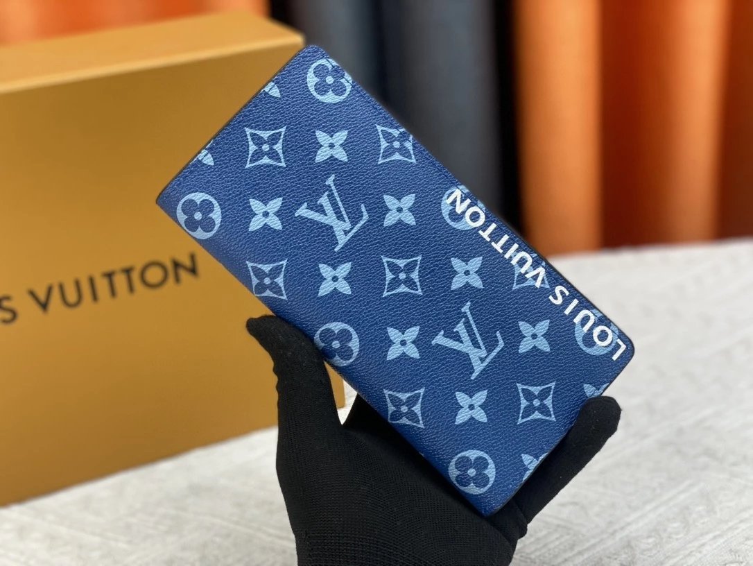 Wallet from JJ Foreign trade