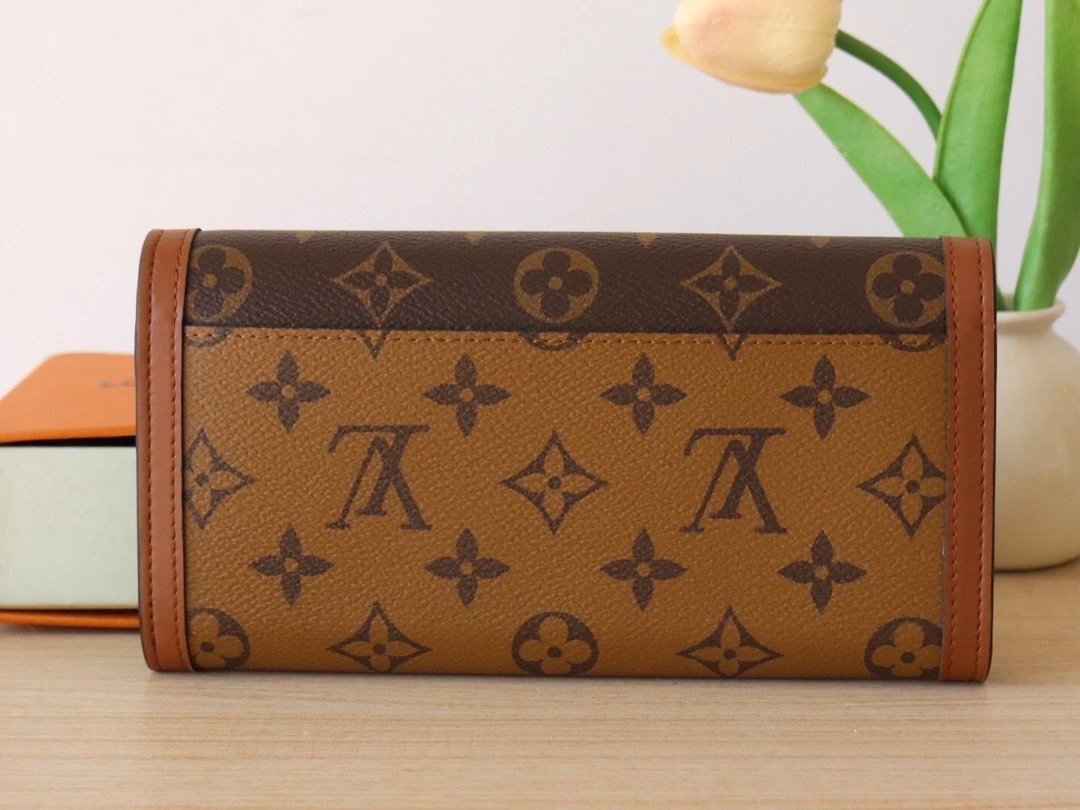 Women's Bag and Wallet photo 6