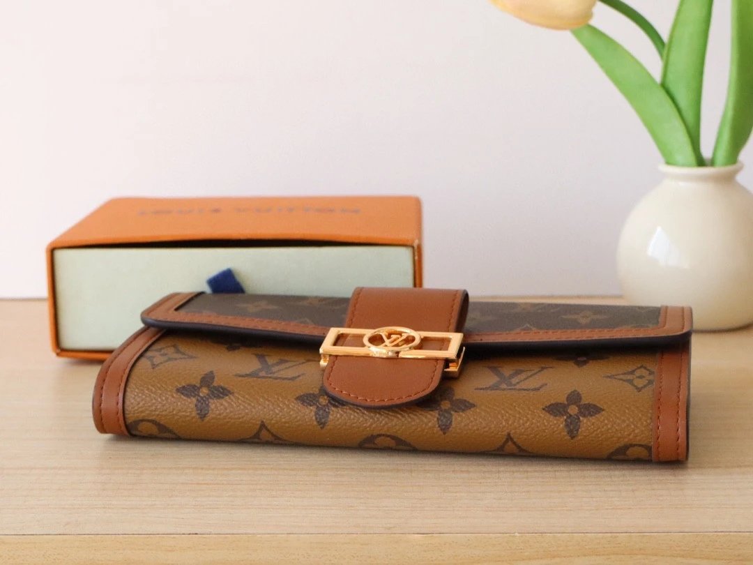 Women's Bag and Wallet photo 7
