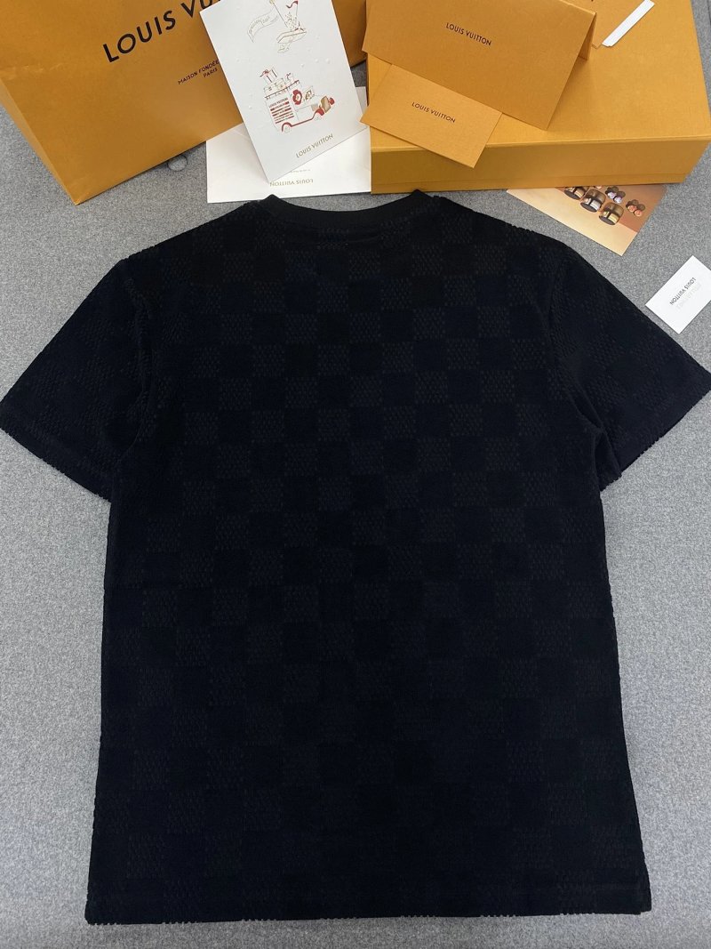 No.607 1 1T-shirt