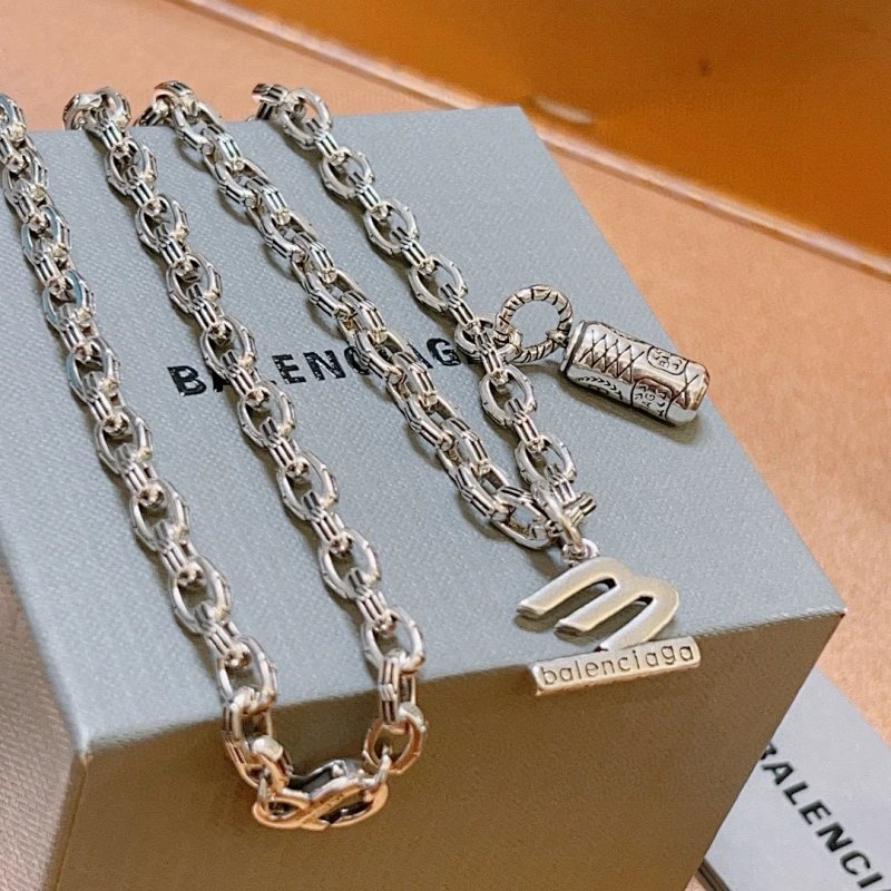 No.427 High Quality B Necklace