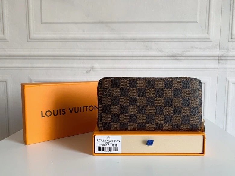 Wallet from JJ Foreign trade