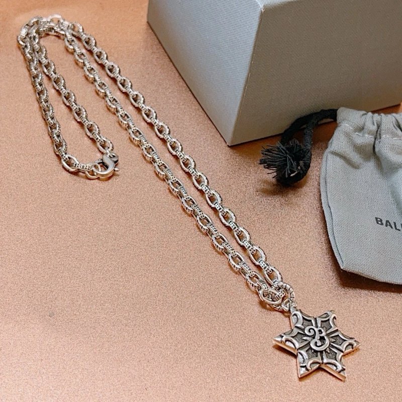 No.425 High Quality B Necklace