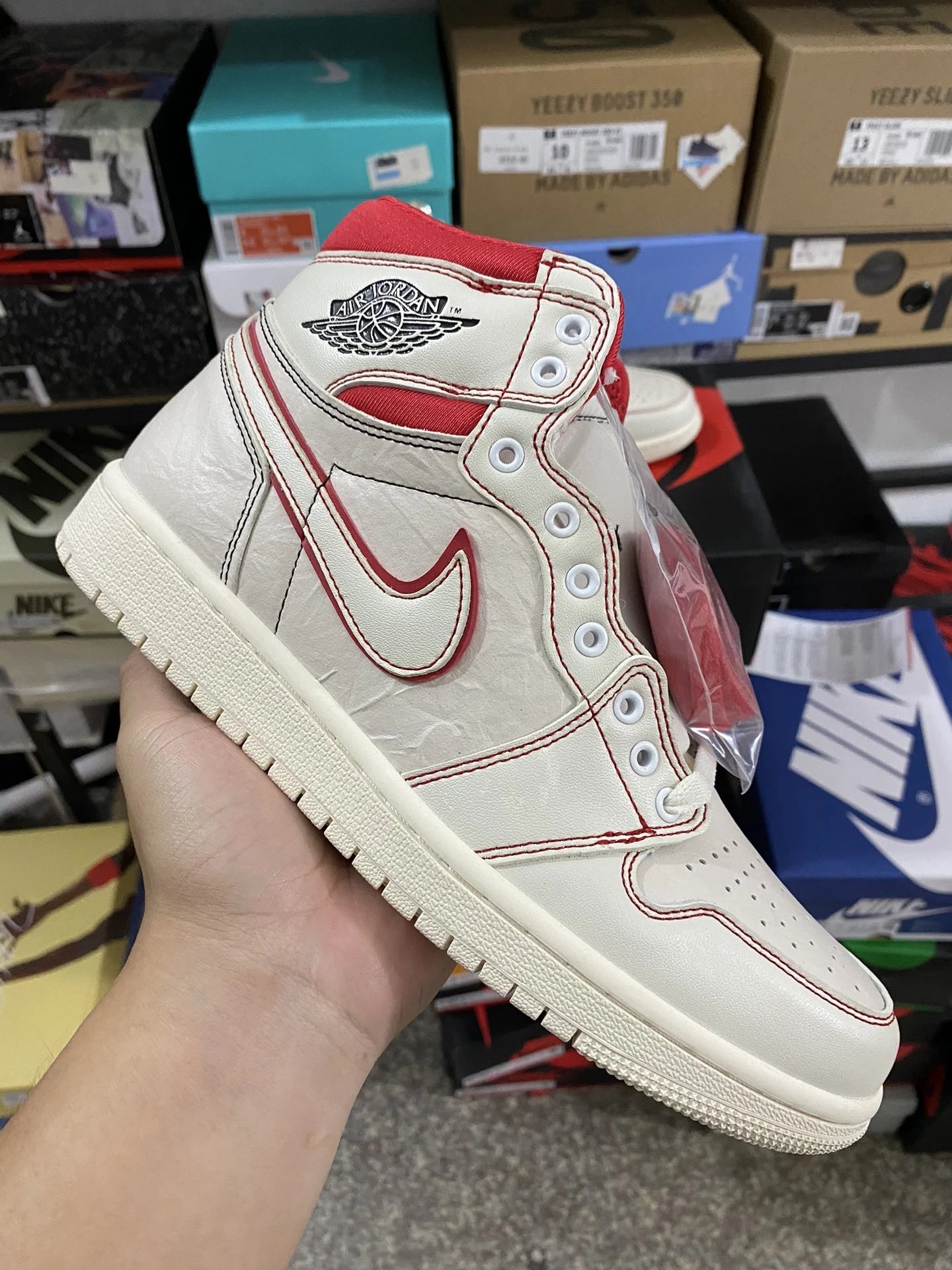 Air Jordan 1 High Bugs Bunny